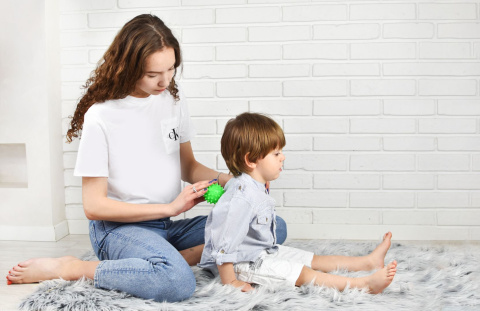 Piłeczki sensoryczne 5 szt. Moms Care Piłeczki sensoryczne 5 szt. Moms Care